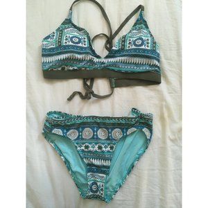 Carve Designs mod St Barth bottom and Gansett top